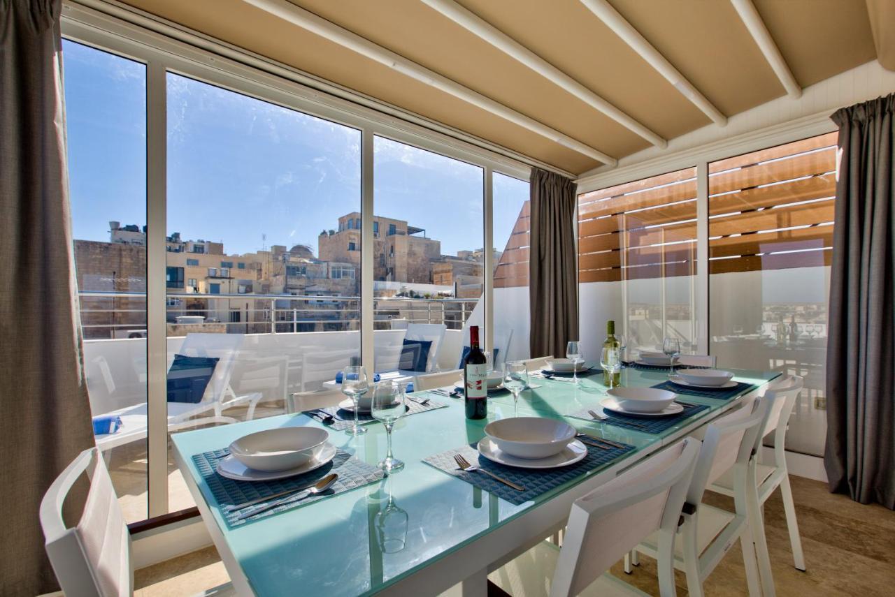 Luxury 4-bedroom Duplex With Stunning Sea Views Private Terrace And Jacuzzi Apartman Valletta