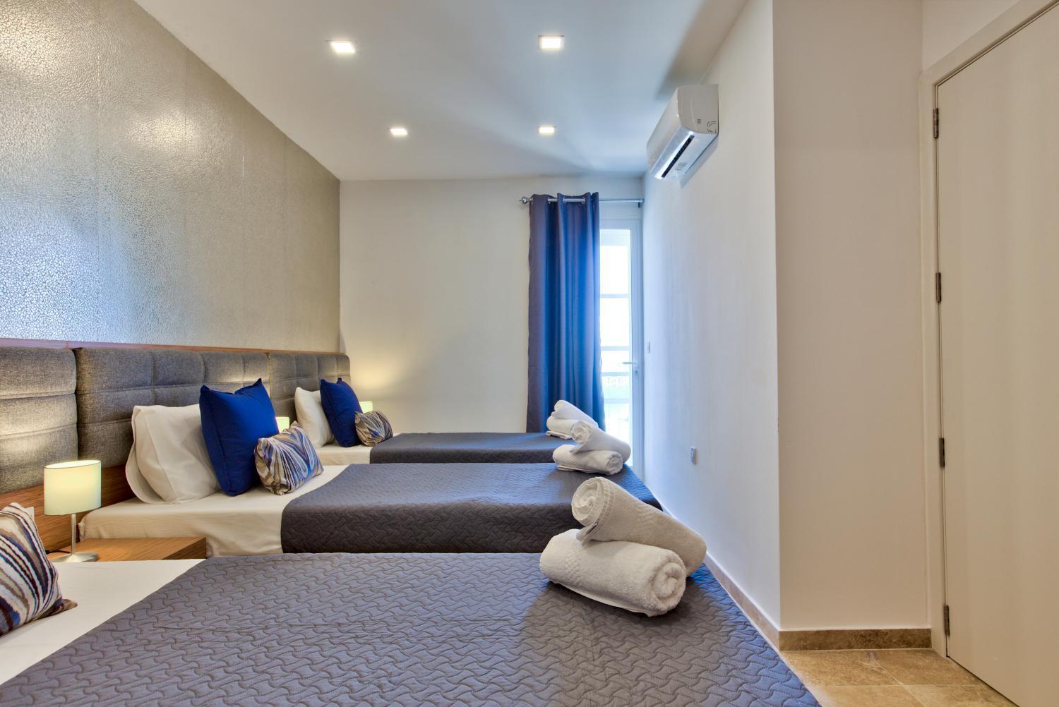Apartman Luxury 4-bedroom Duplex With Stunning Sea Views Private Terrace And Jacuzzi