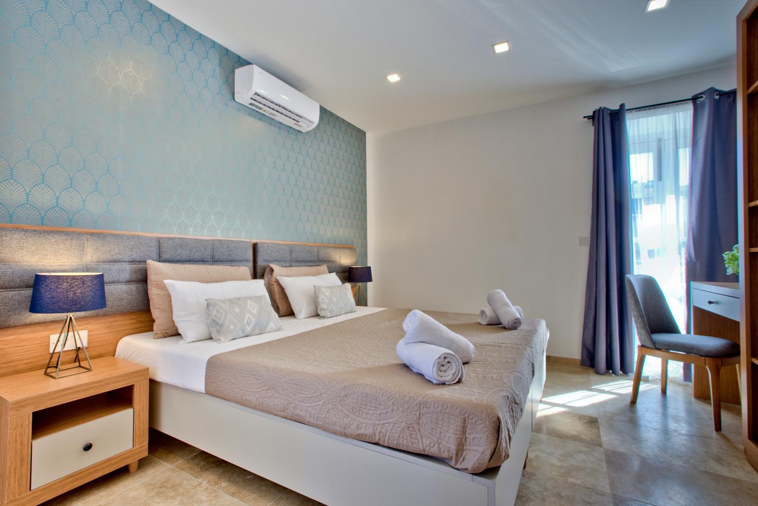 Apartman Luxury 4-bedroom Duplex With Stunning Sea Views Private Terrace And Jacuzzi *